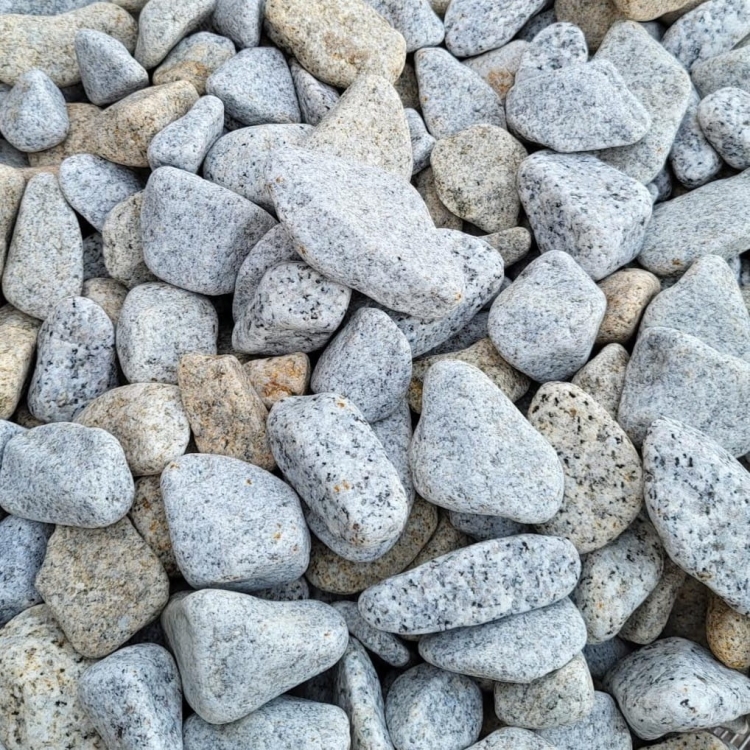kamień-do-ogrodu-otoczak-granit 20-30.jpg