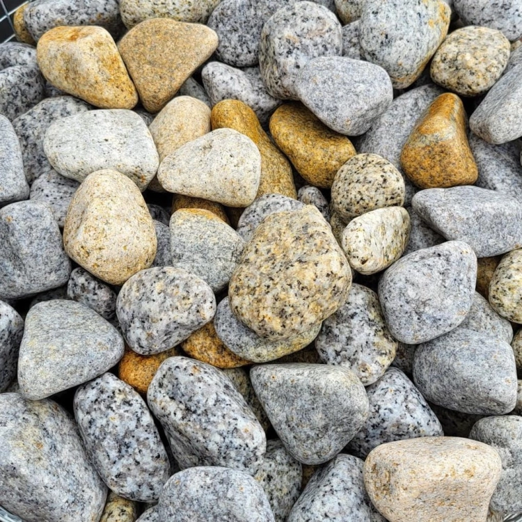 kamień-do-ogrodu-otoczak-granit 30-50.jpg