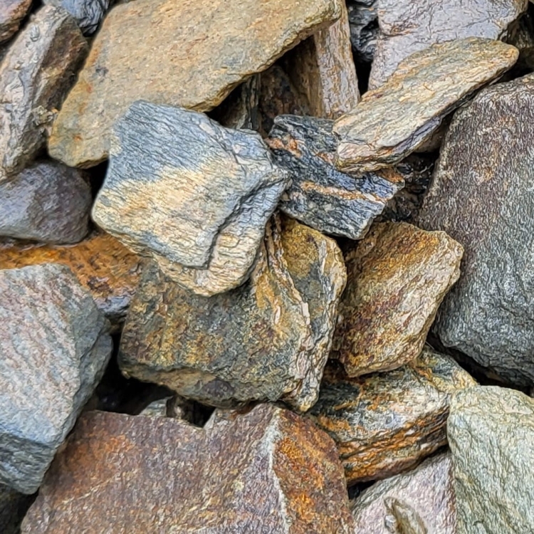 kamień-do-ogrodu-łupek-księżycowy 20-30.jpg