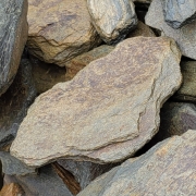 kamień-do-ogrodu-łupek-księżycowy 60-90.jpg