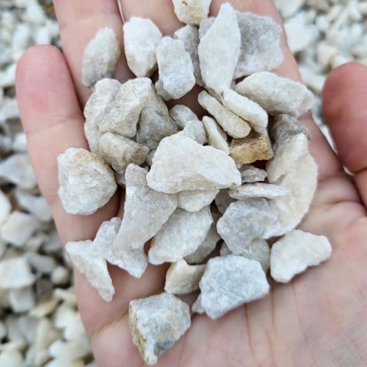 Grys-kamień-do-ogrodu-crystal-white-8mm (3) (1).jpg