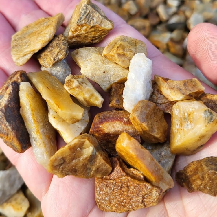 Grys-kamień-do-ogrodu-gold-antico-8-16mm (3) (1).jpg