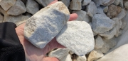 Kamień-do-Gabionu-63-Crystal-White-Ogrodzenia (5).jpg