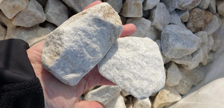 Kamień-do-Gabionu-63-Crystal-White-Ogrodzenia (5).jpg
