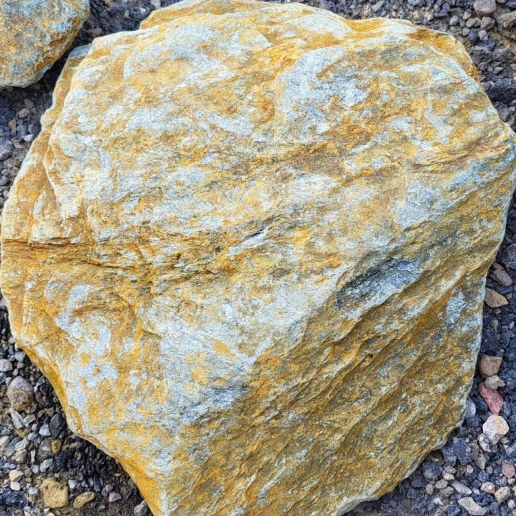 kamień-do-ogrodu-łupek-moon-stone 200.jpg