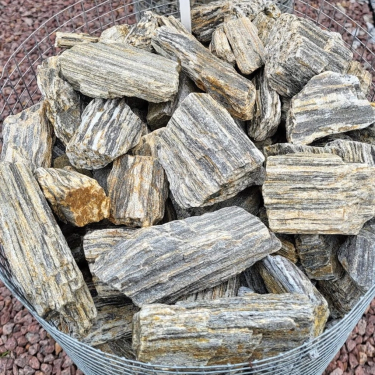 kamień-do-ogrodu-kora-kamienna-gnejs (4).jpg