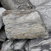 kamień-do-ogrodu-kora-kamienna-łupek-czarny-filitowy 30-60.jpg